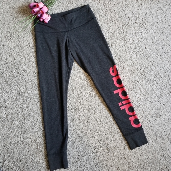 Adidas sport essentials grey leggings Size small - Picture 5 of 8